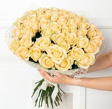 Букет 51 кремовая роза 50см Букет 51 кремовая роза 50см