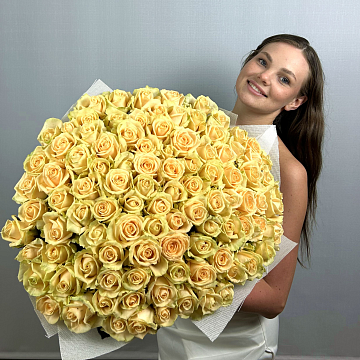 Букет 101 кремовая роза 70 см Букет 101 кремовая роза 70 см